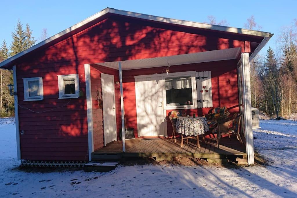 Stuga Vad Vatten Åsarp Extérieur photo